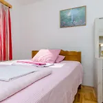 Vlado Apartman