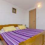Apartman Vlado *