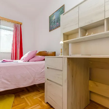 Vlado Apartment Trogir