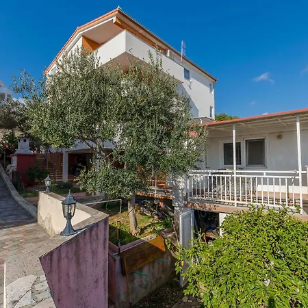 Vlado Apartament *