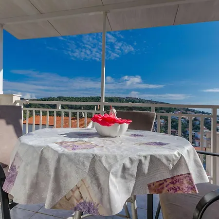 Vlado Apartament *