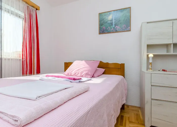 Vlado Apartman
